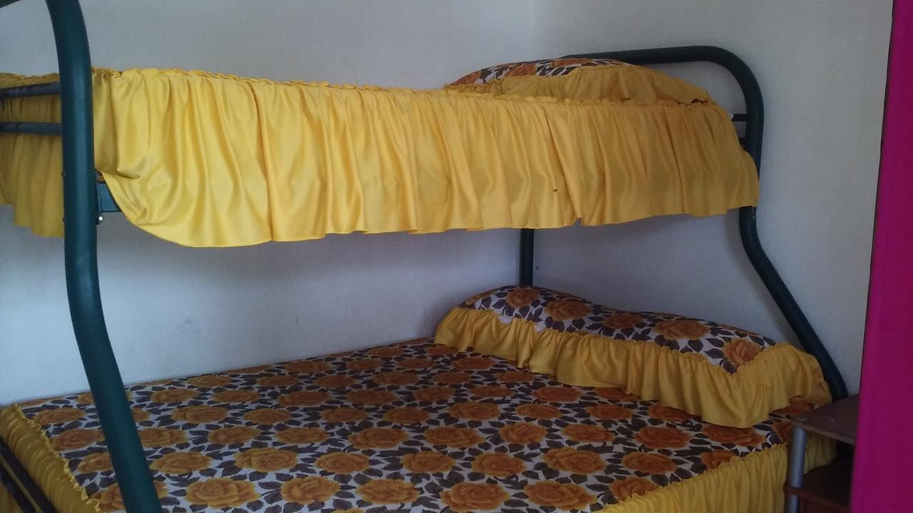 Cabinas Smith 2 Cahuita Eksteriør bilde